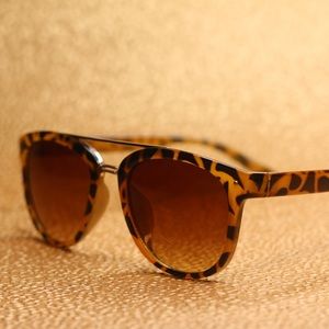 tortoise shell shades